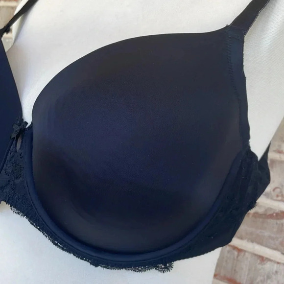 Torrid Black Lace Plunge Underwire - Picture 3 of 9